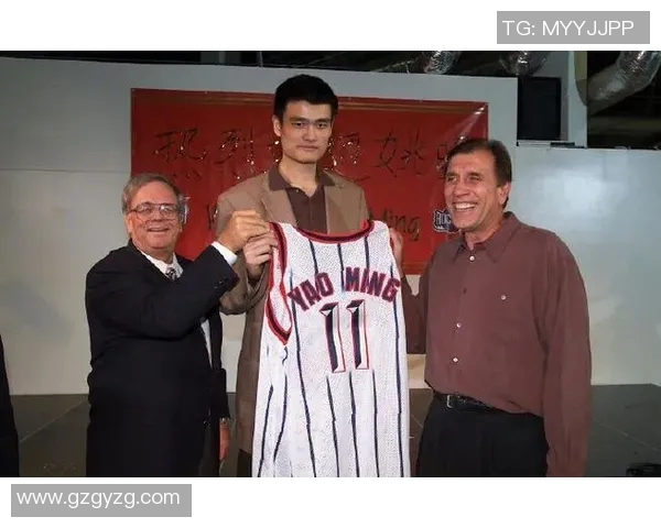 火箭姚明组合的辉煌岁月与篮球传奇的完美交融